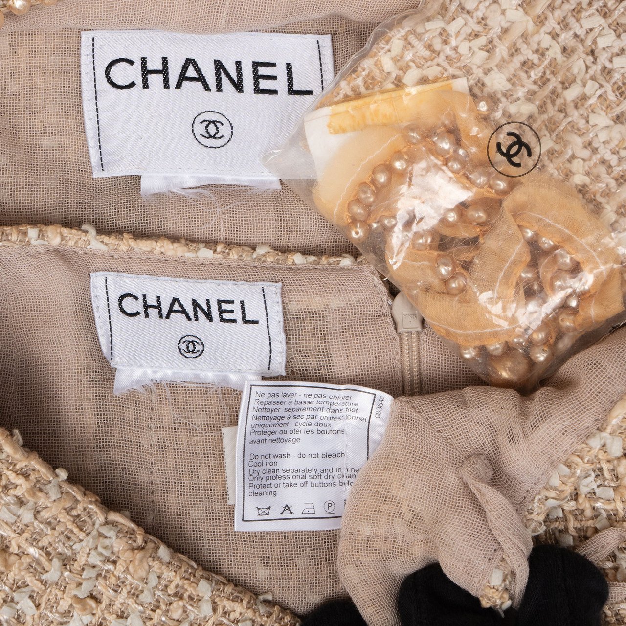 Chanel Chanel Tweed Pearl Jacket Set (DE34 /FR36) Beige