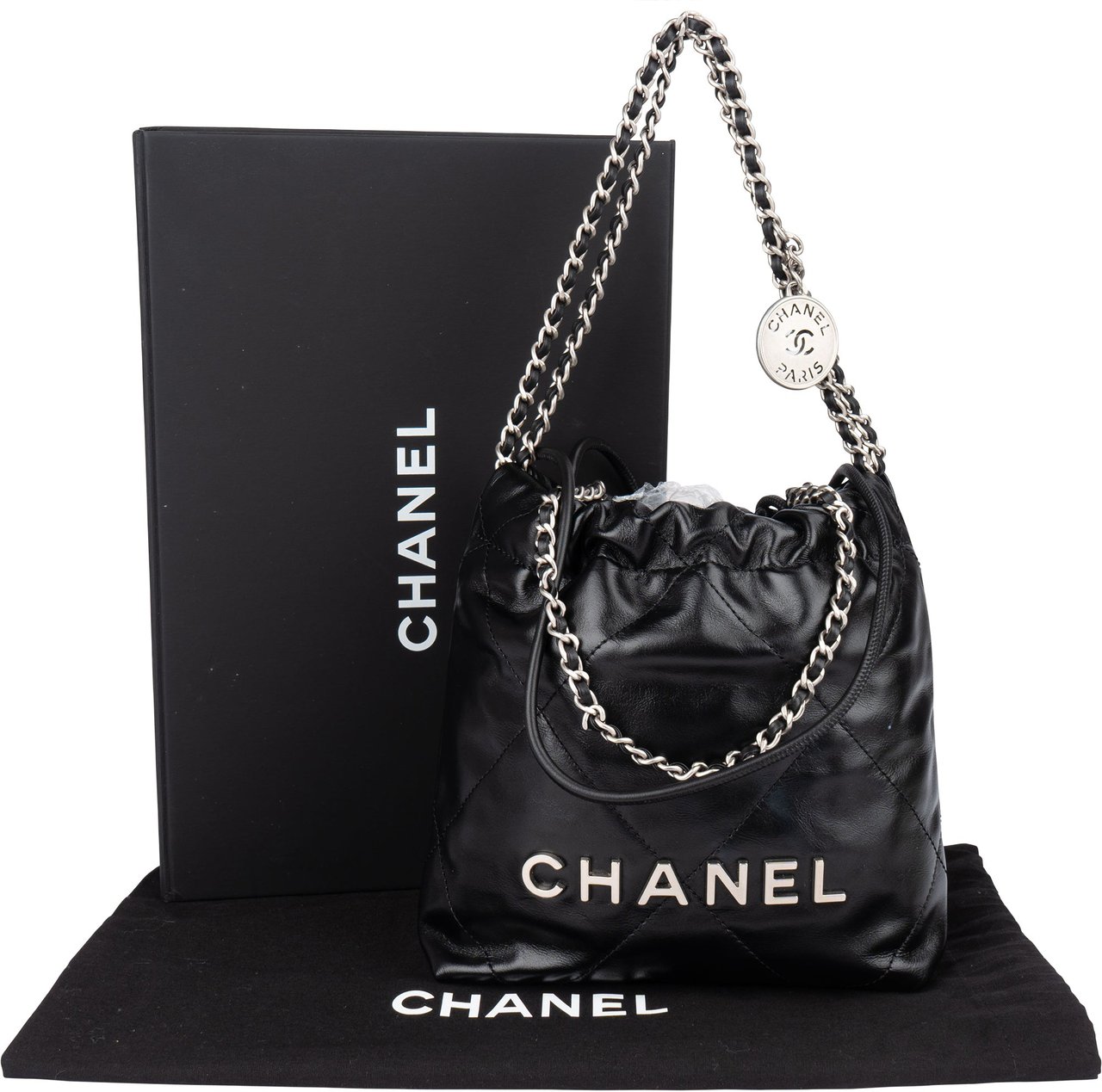 Chanel Chanel Noir Quilted Calfskin Small 22 Shoulder Bag Zwart