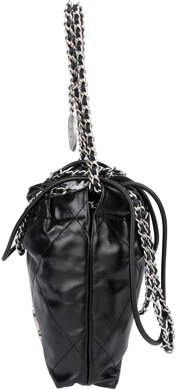 Chanel Chanel Noir Quilted Calfskin Small 22 Shoulder Bag Zwart