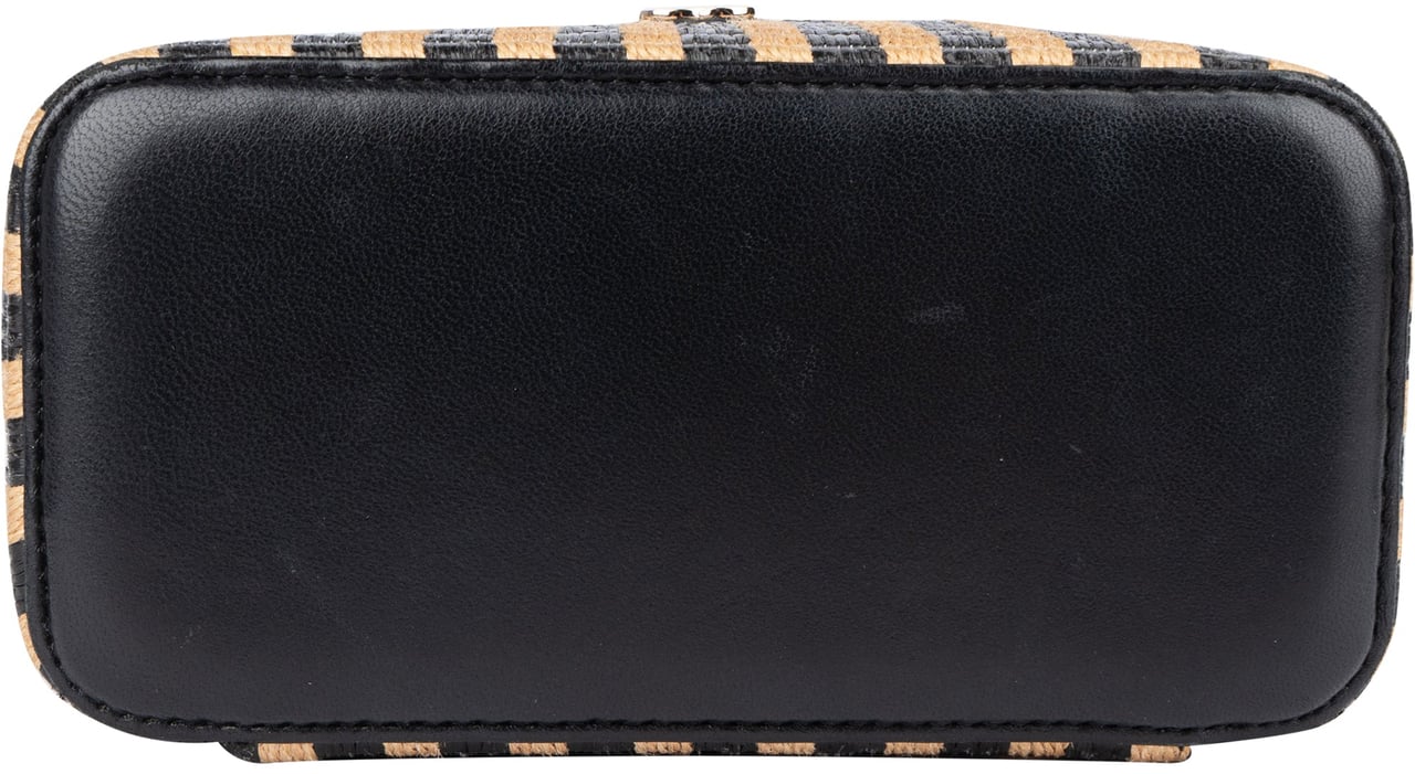 Chanel Chanel Woven Raffia CC Vanity Case Crossbody Bag Zwart