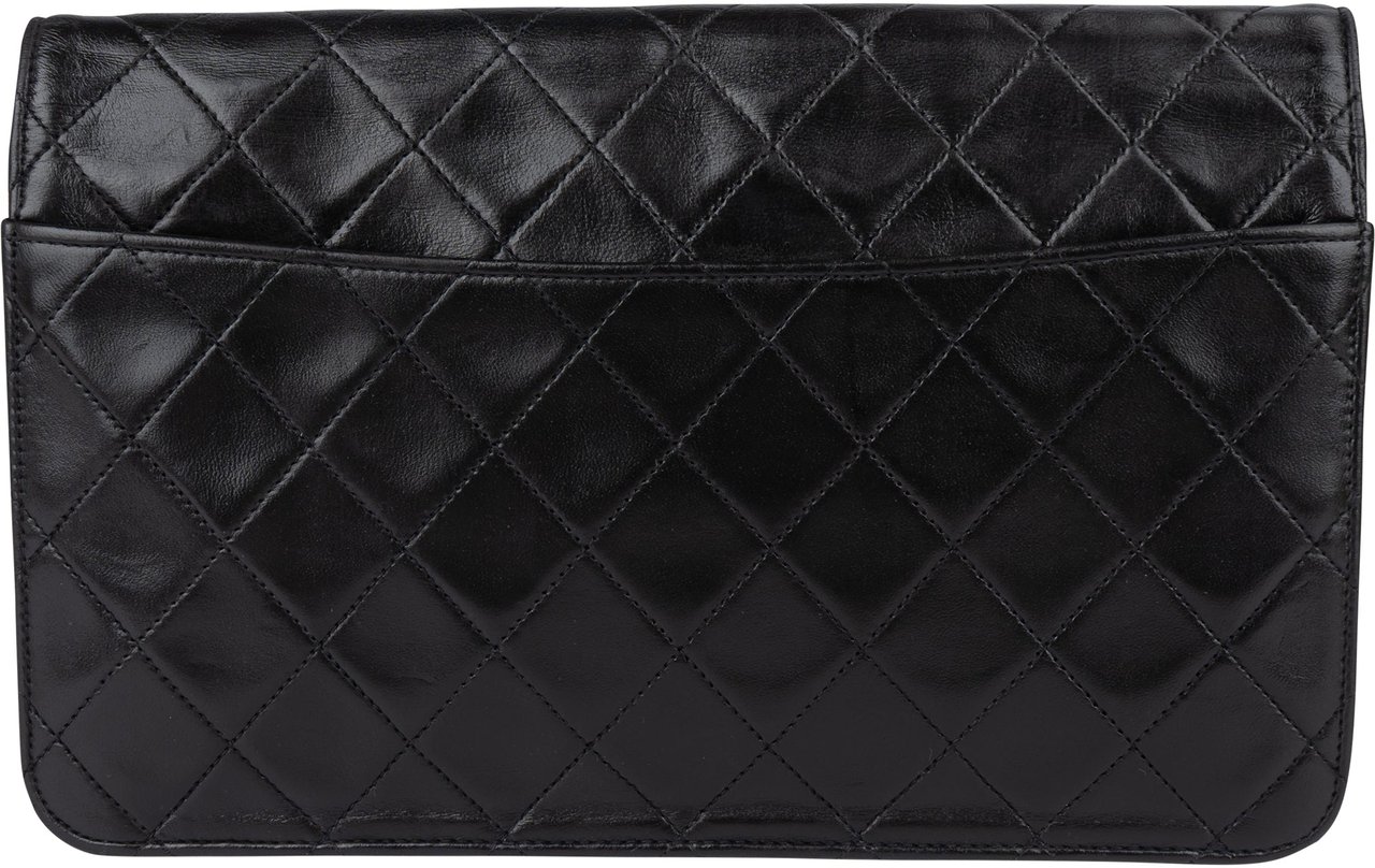 Chanel Chanel Quilted Lambskin 24K Gold Single Flap Crossbody Bag Zwart