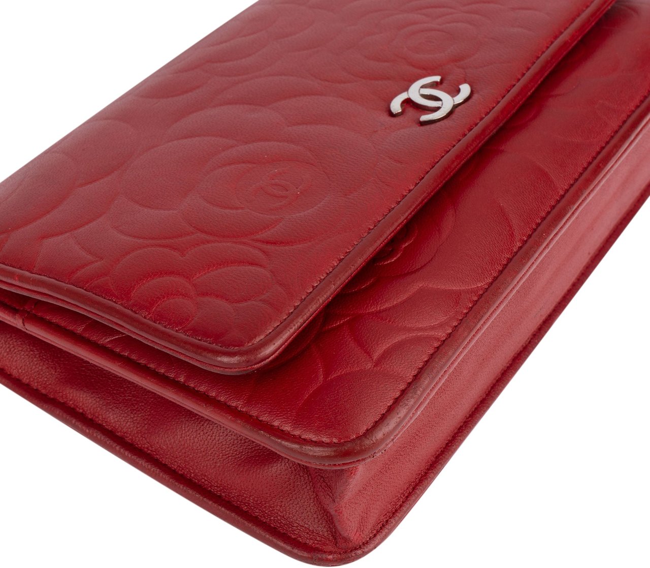 Chanel Chanel Camellia Embossed Leather Wallet on Chain Crossbody Bag Rood