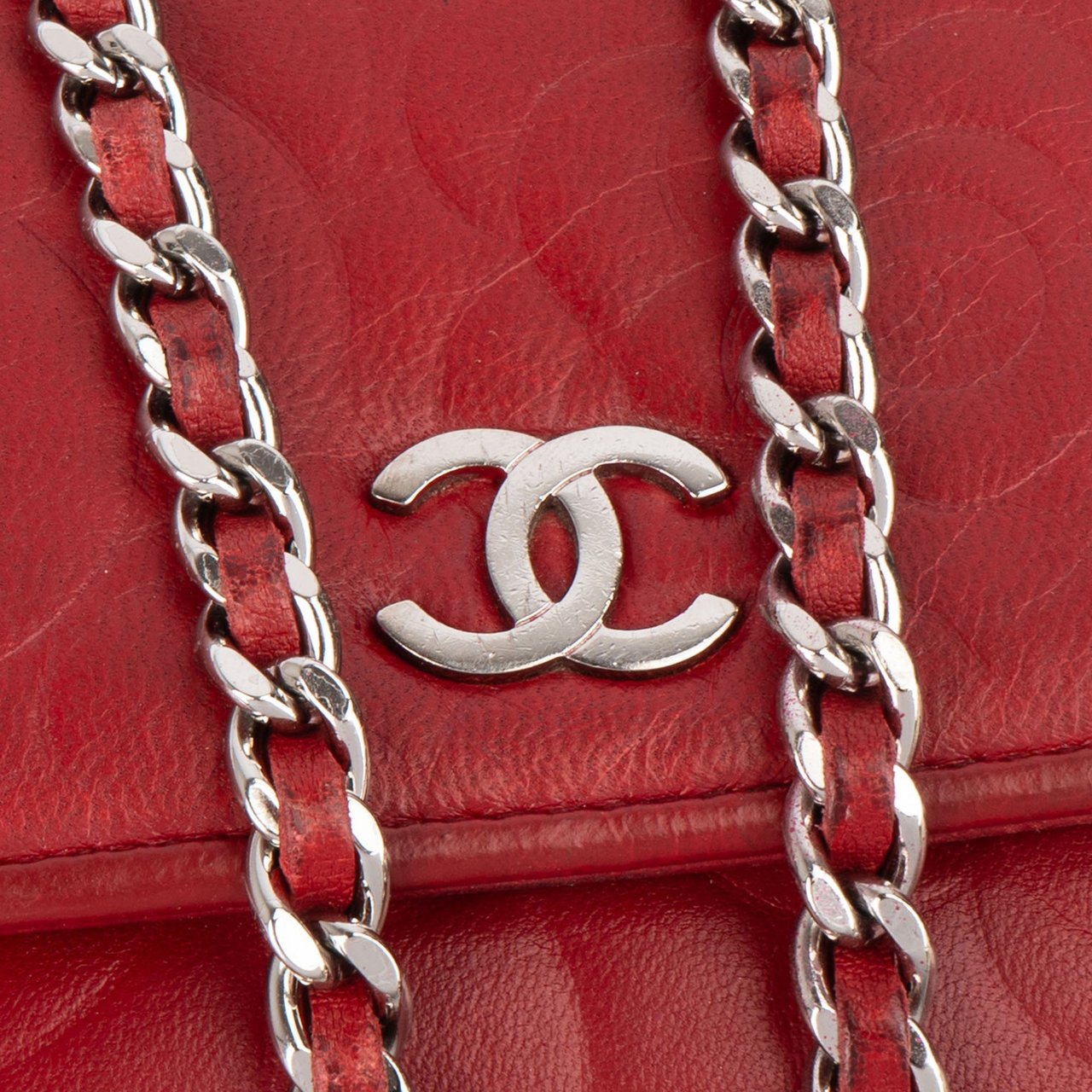 Chanel Chanel Camellia Embossed Leather Wallet on Chain Crossbody Bag Rood