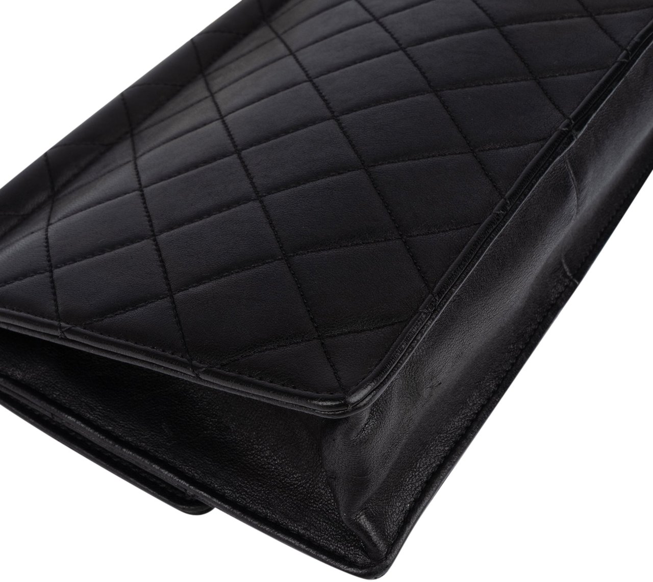 Chanel Chanel Quilted Lambskin Pearl Strap Single Flap Crossbody Bag Zwart