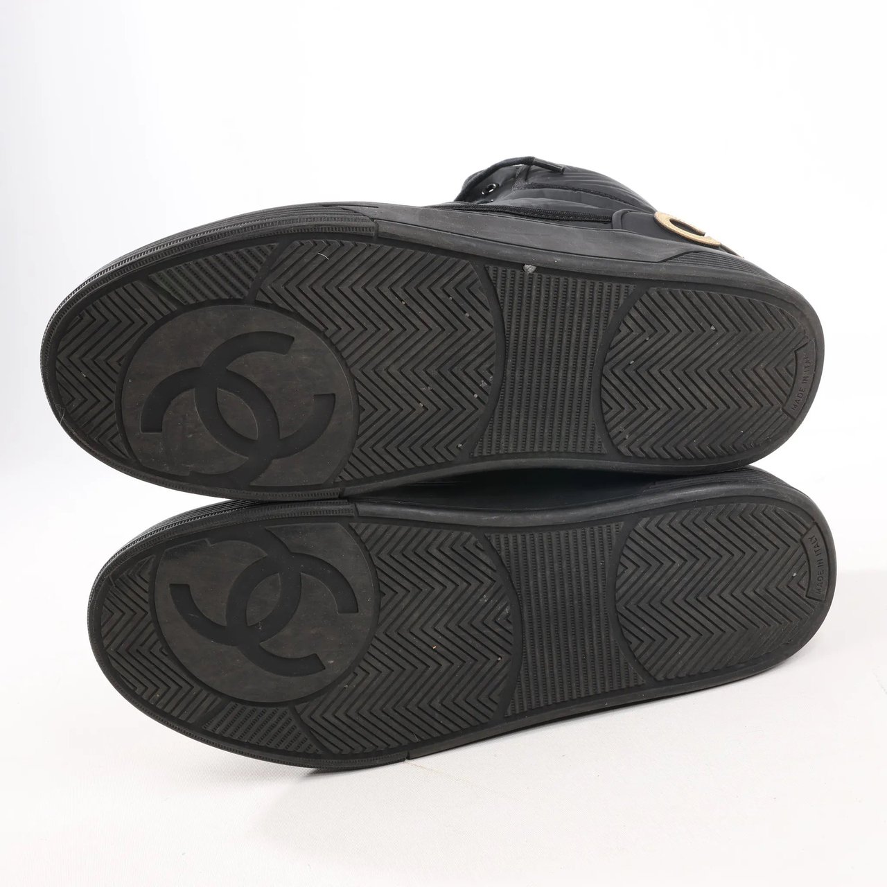 Chanel CHANEL Coco Mark Fabric High-top Sneakers in Black G35062, Size 38 EU Zwart