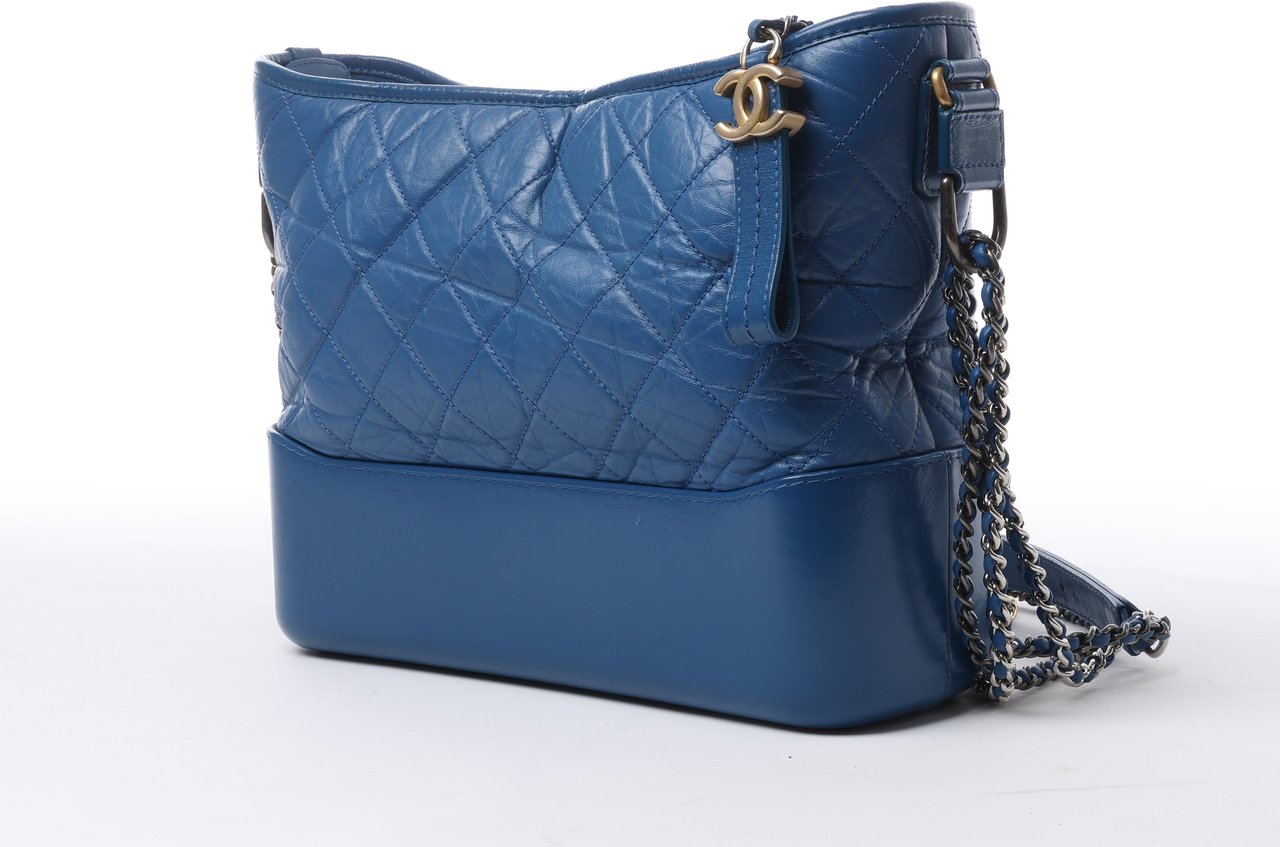 Chanel Chanel Gabrielle Doo Chanel Vintage calf Chain Shoulder Bag Blue Gold x Silver Metal Fittings 27113839 Blauw