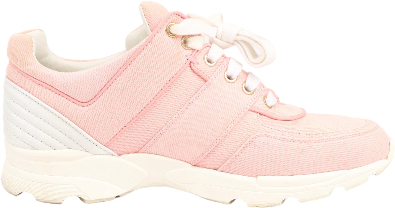 Chanel CHANEL Pink Canvas And White Leather CC Lace Up Sneakers, Size 38.5 EU Roze