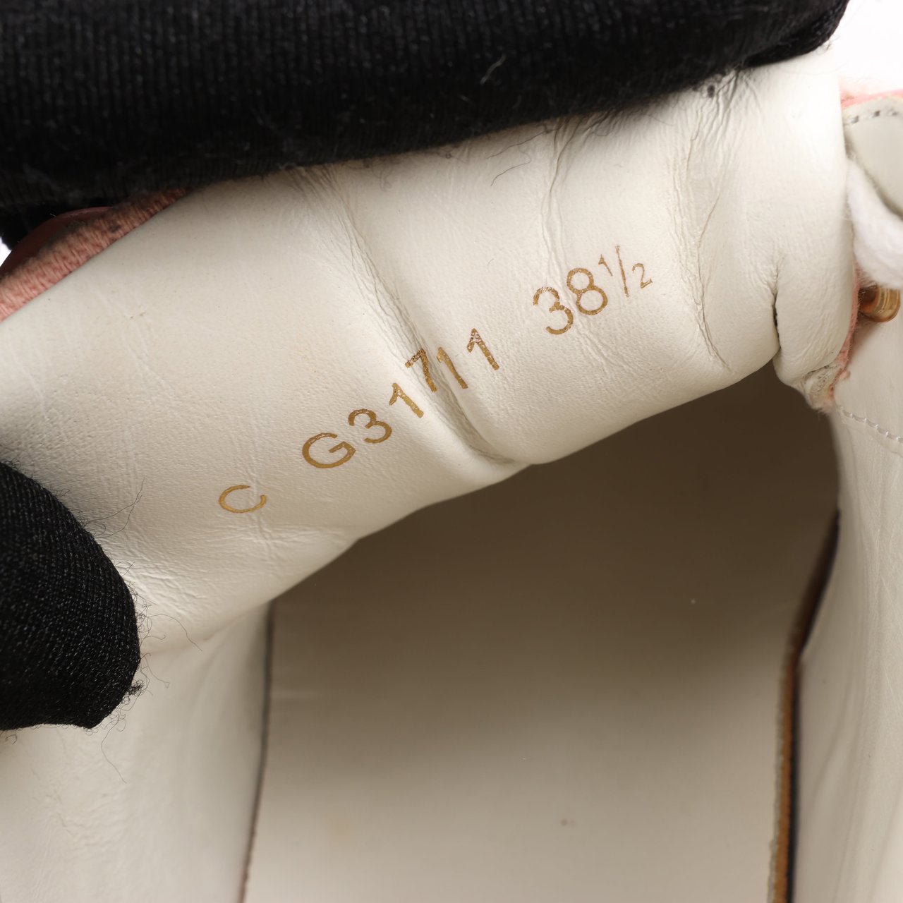 Chanel CHANEL Pink Canvas And White Leather CC Lace Up Sneakers, Size 38.5 EU Roze