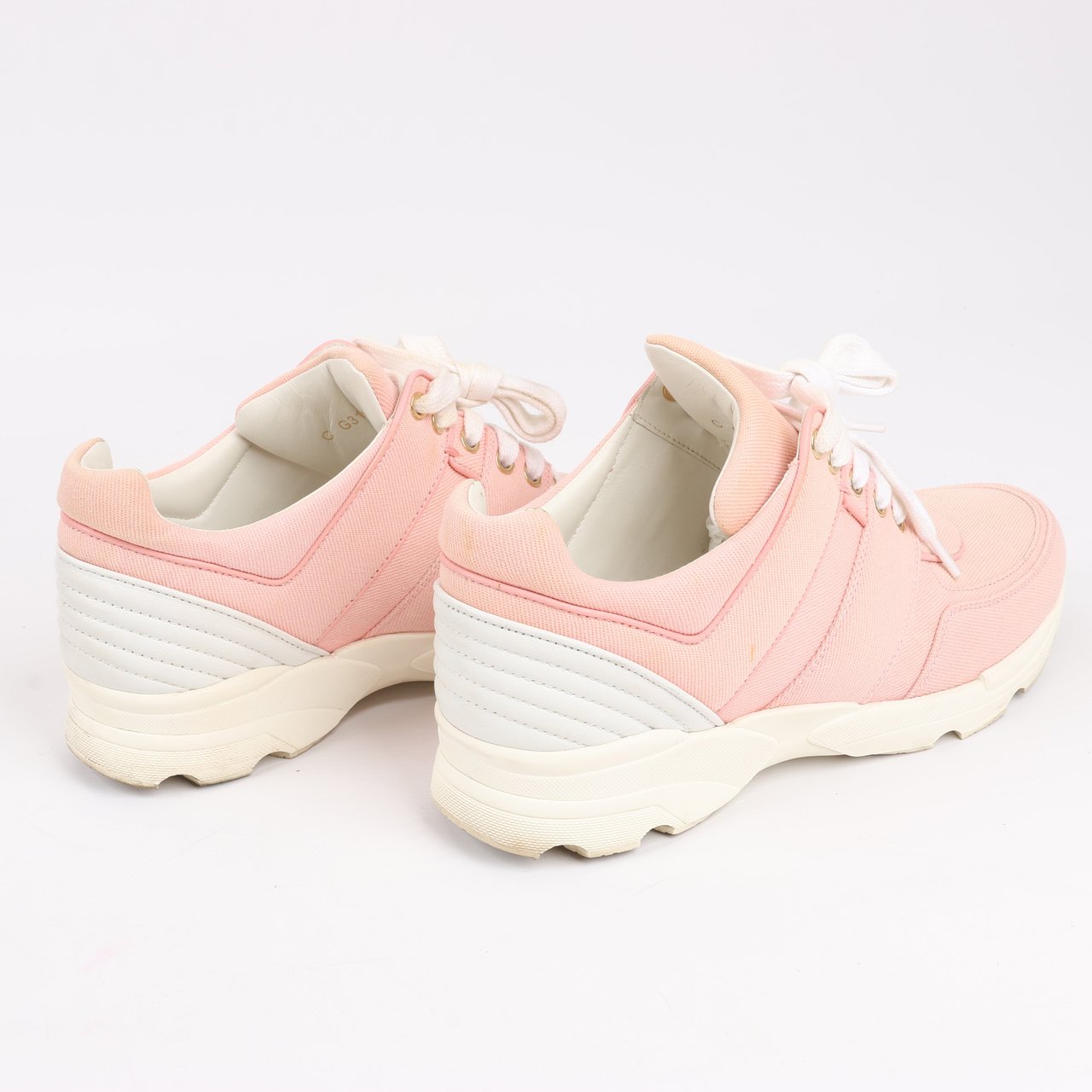 Chanel CHANEL Pink Canvas And White Leather CC Lace Up Sneakers, Size 38.5 EU Roze