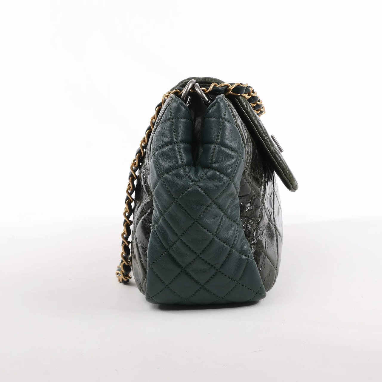 Chanel Chanel Reissue Accordion Quilted Leather Mix Shoulder Bag in Green Groen