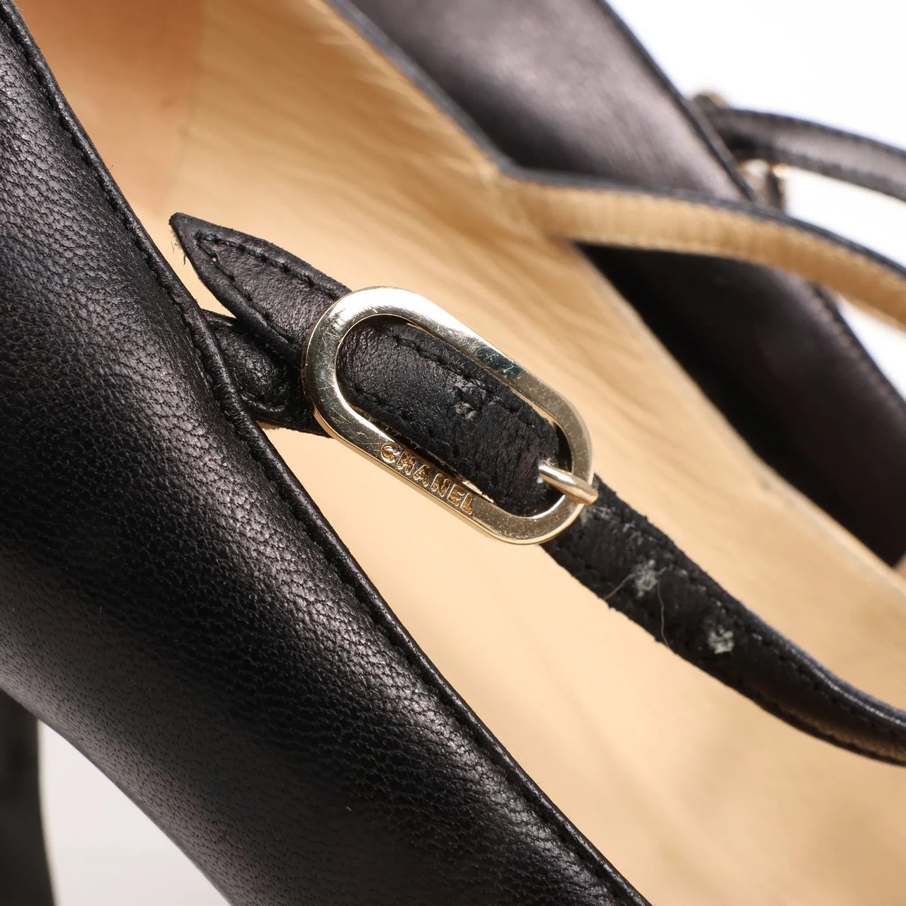 Chanel Chanel Coco Mark Leather Heels Beige x Black G26228, Size 40 EU Divers