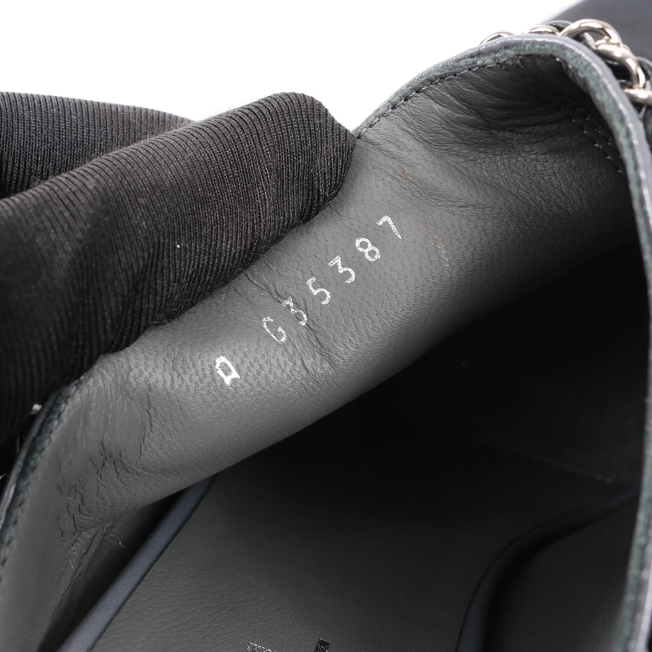 Chanel CHANEL Coco Mark Chain Leather Mule Sandals in Gray G35387, Size 40.5 EU Grijs