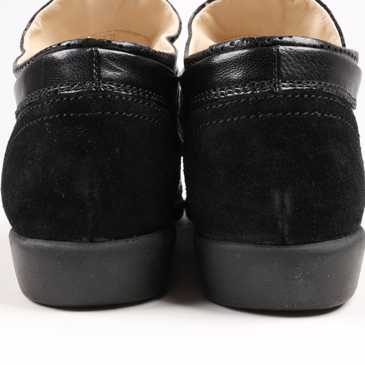 Chanel CHANEL Coco Mark 11P Suede x Leather Sneakers 37 in Black G25313 Zwart