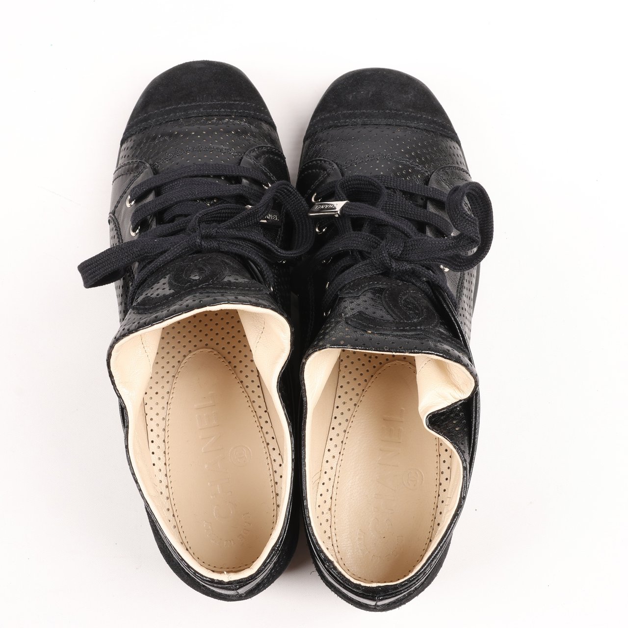 Chanel CHANEL Coco Mark 11P Suede x Leather Sneakers 37 in Black G25313 Zwart