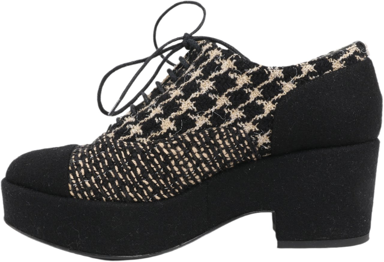 Chanel CHANEL Coco Tweed Felt Mark Leather x Fabric Boots G31378 in Black x Beige, Size 37 EU Zwart