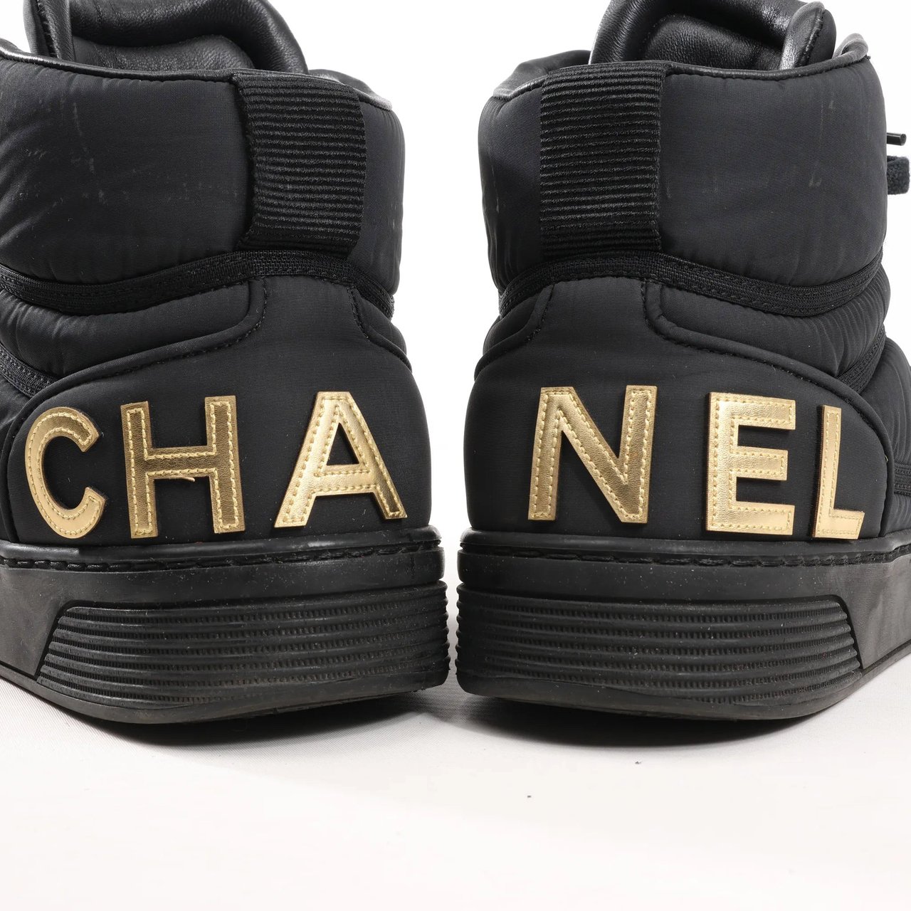 Chanel CHANEL Coco Mark Fabric High-top Sneakers in Black G35062, Size 38 EU Zwart