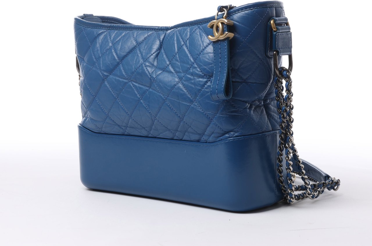 Chanel Chanel Gabrielle Doo Chanel Vintage calf Chain Shoulder Bag Blue Gold x Silver Metal Fittings 27113839 Blauw
