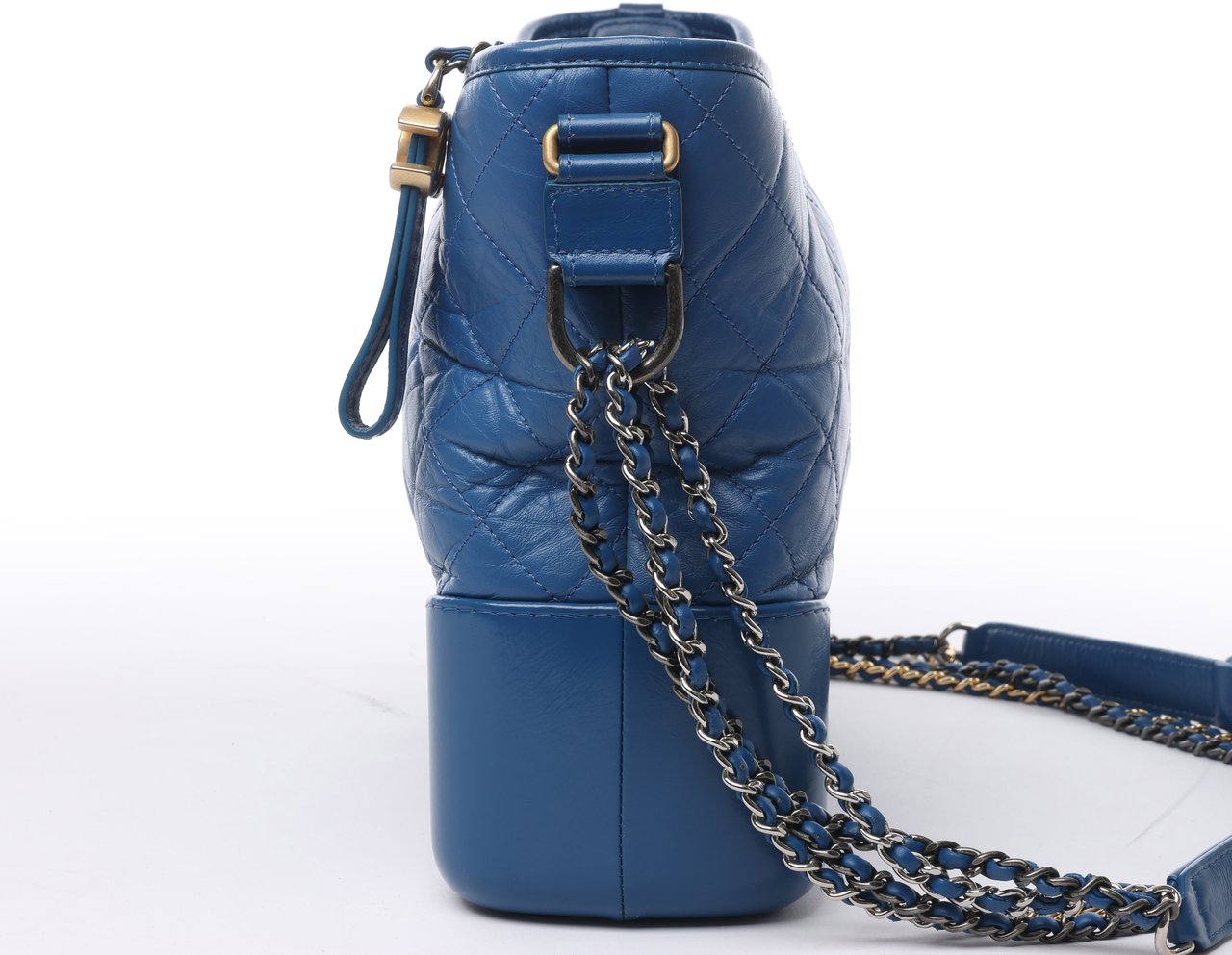 Chanel Chanel Gabrielle Doo Chanel Vintage calf Chain Shoulder Bag Blue Gold x Silver Metal Fittings 27113839 Blauw