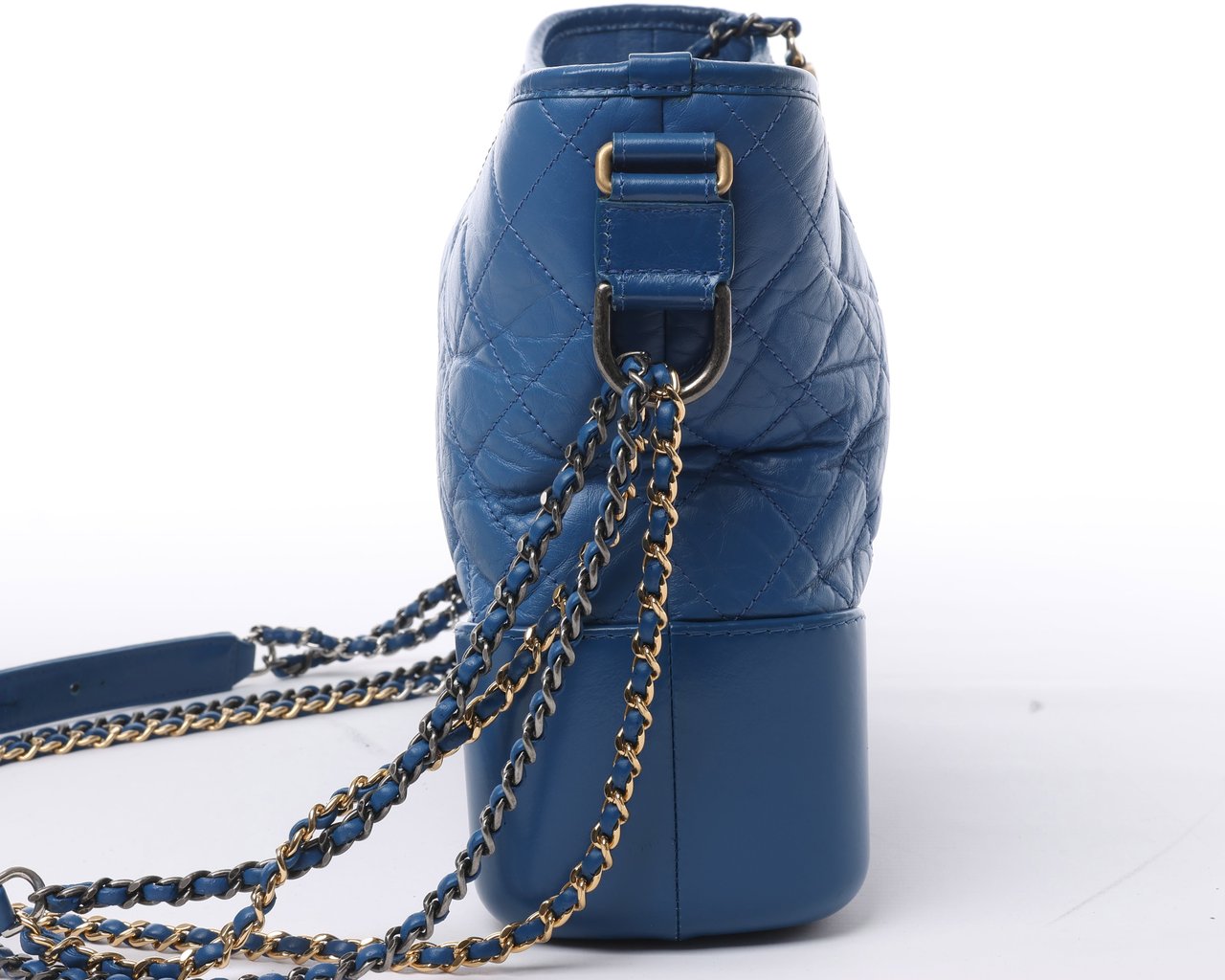 Chanel Chanel Gabrielle Doo Chanel Vintage calf Chain Shoulder Bag Blue Gold x Silver Metal Fittings 27113839 Blauw