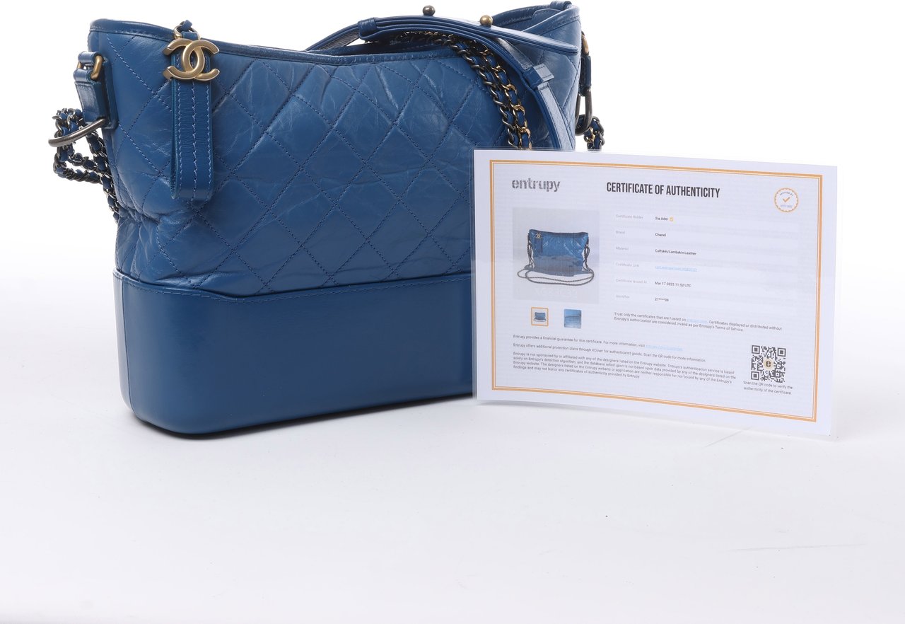 Chanel Chanel Gabrielle Doo Chanel Vintage calf Chain Shoulder Bag Blue Gold x Silver Metal Fittings 27113839 Blauw