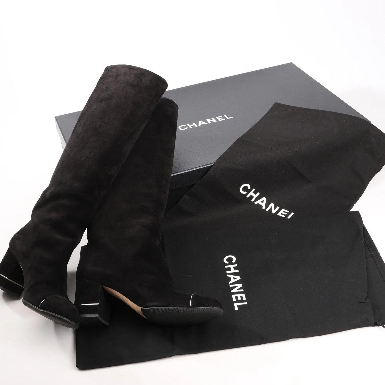 Chanel Chanel Coco Mark 16B Suede Long Boots in Black G32122, Size 39 EU Zwart