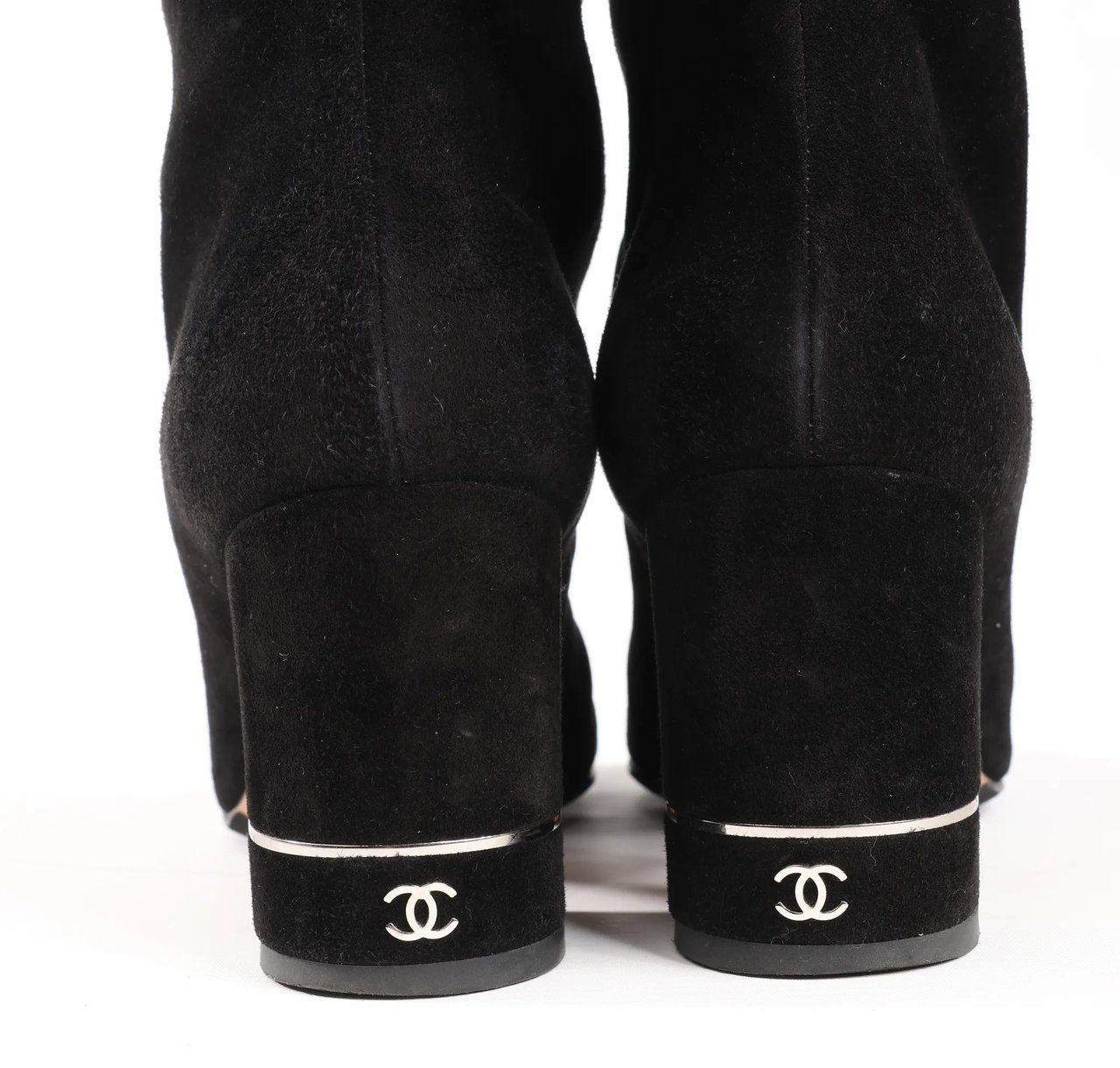 Chanel Chanel Coco Mark 16B Suede Long Boots in Black G32122, Size 39 EU Zwart
