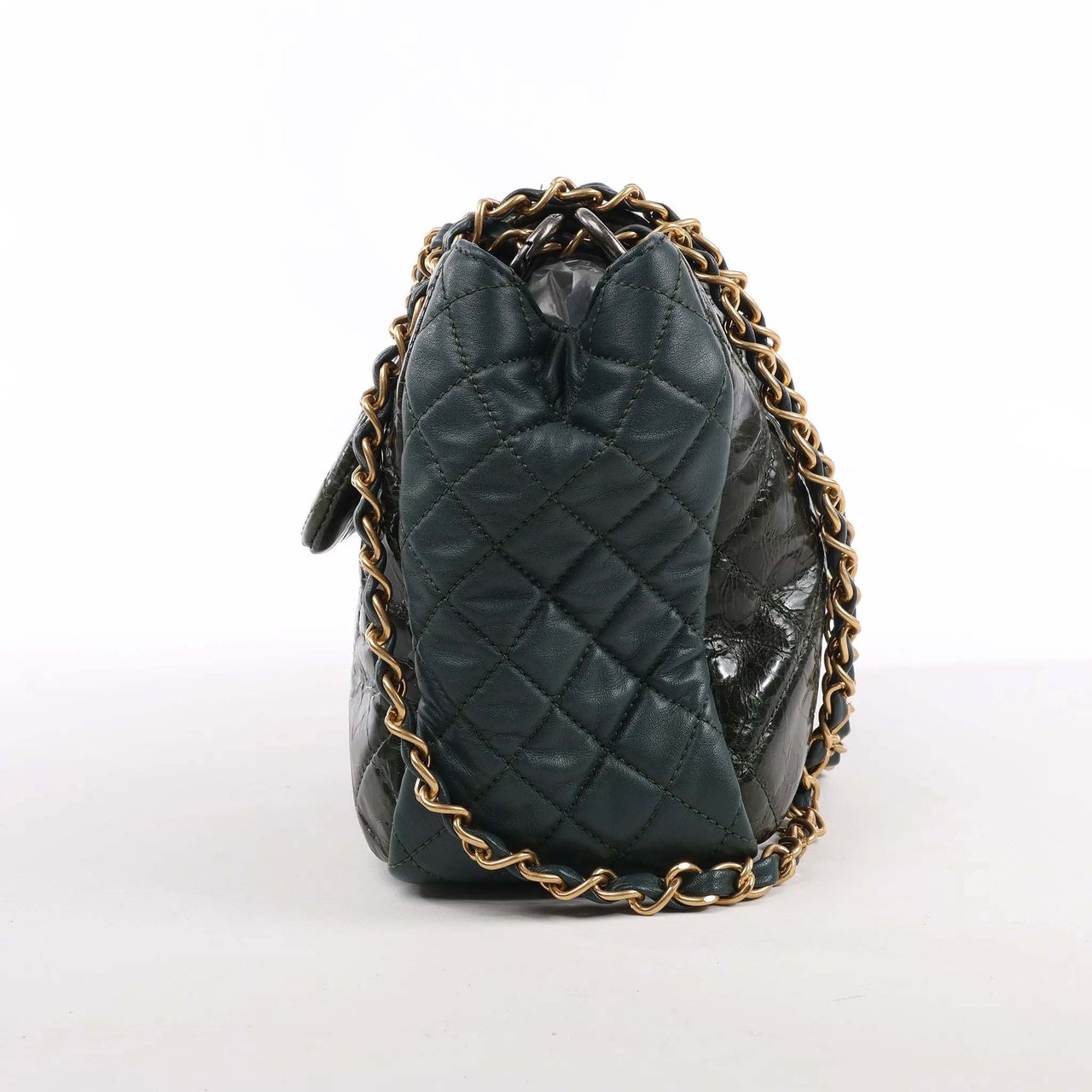 Chanel Chanel Reissue Accordion Quilted Leather Mix Shoulder Bag in Green Groen