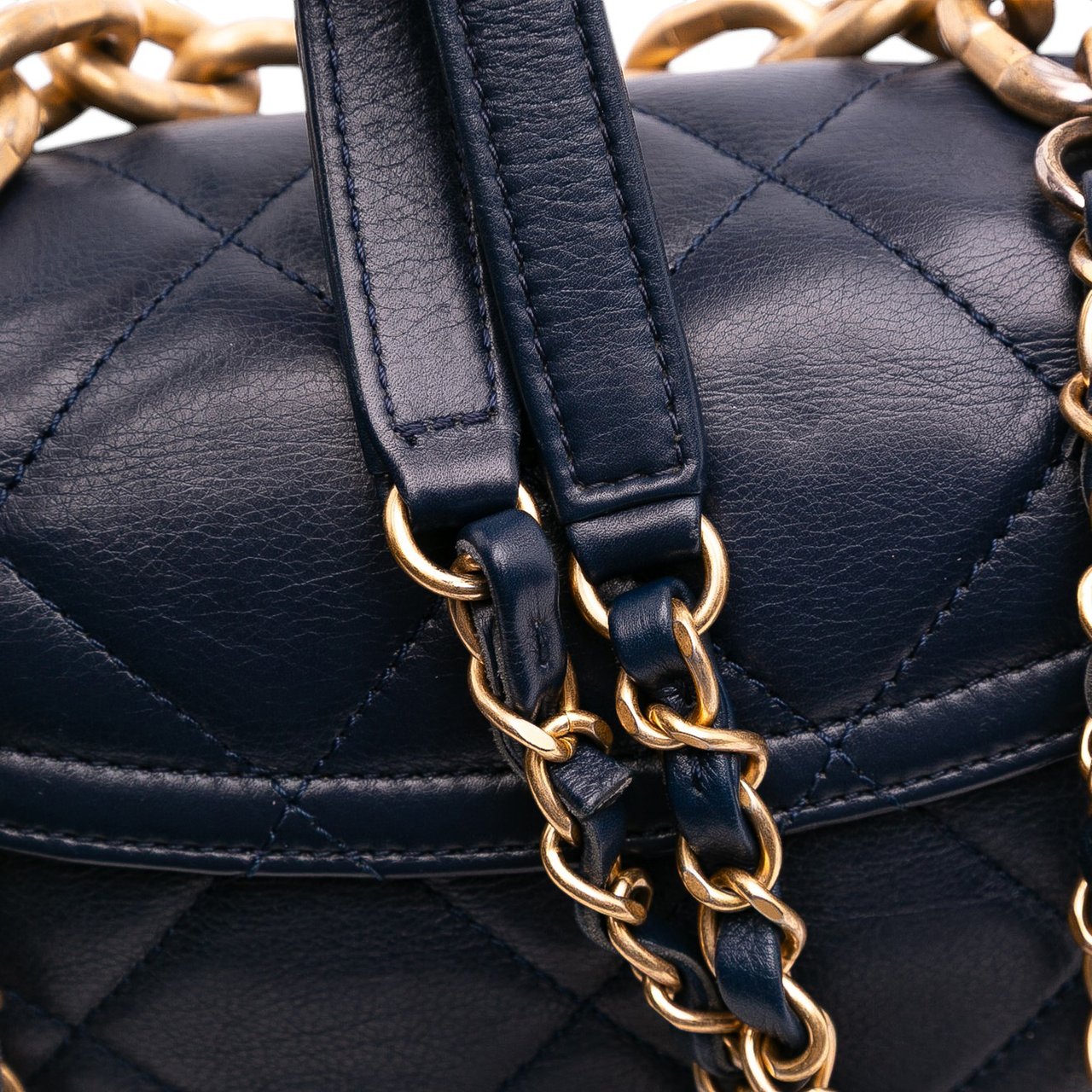 Chanel Mini CC Quilted Calfskin Round Moon Messenger Flap Blauw