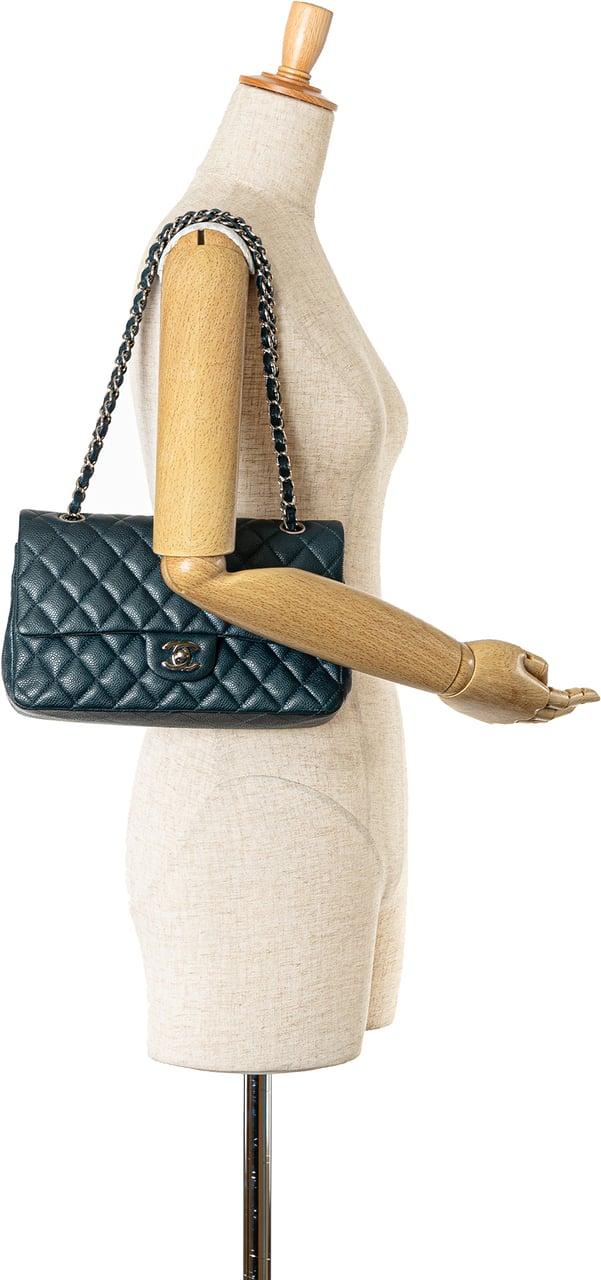 Chanel Medium Classic Caviar Double Flap Blauw