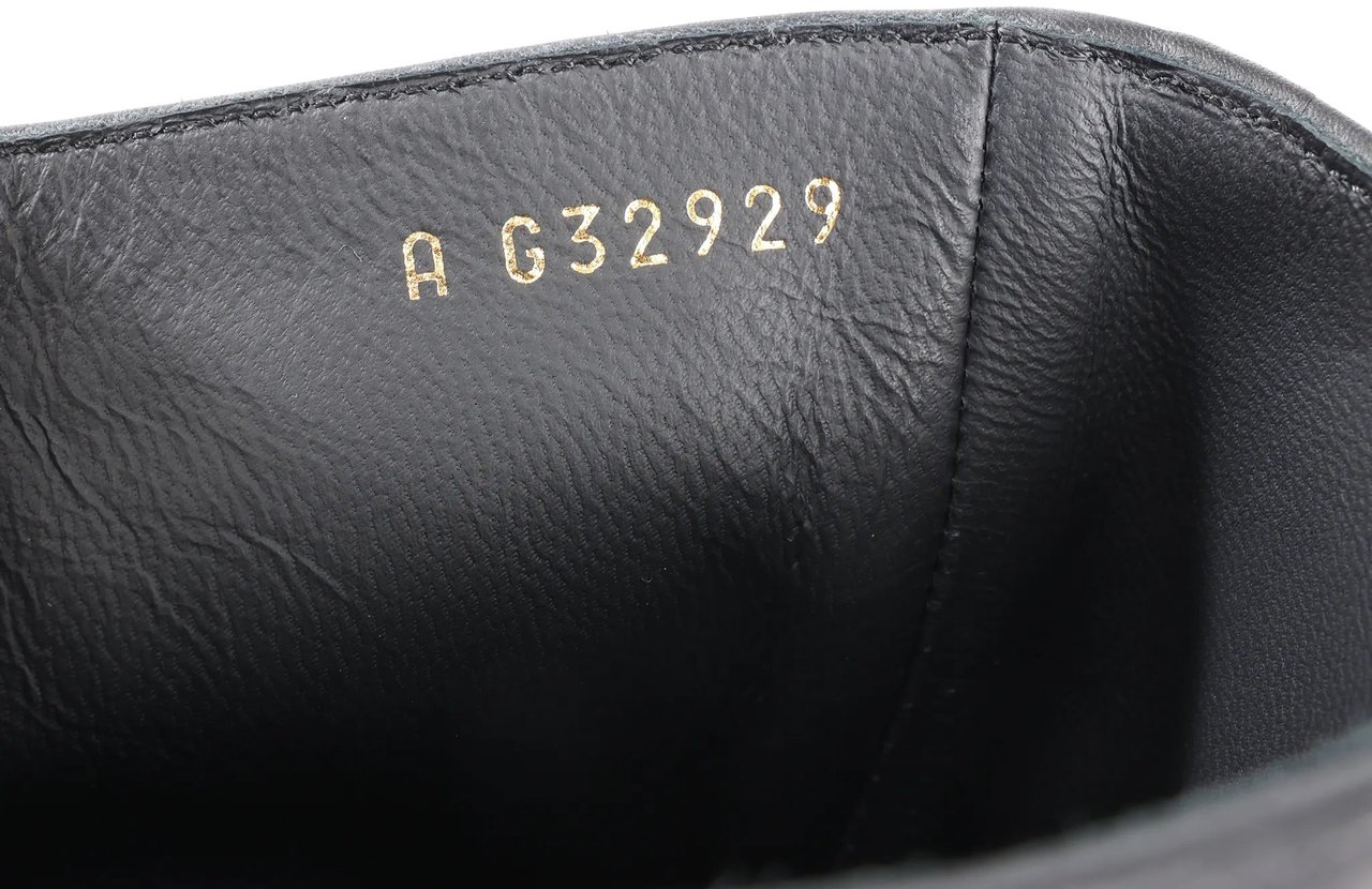 Chanel Chanel Coco Mark Camelia 17A Leather Ankle Boots in Black G32929, Size 36 EU Zwart