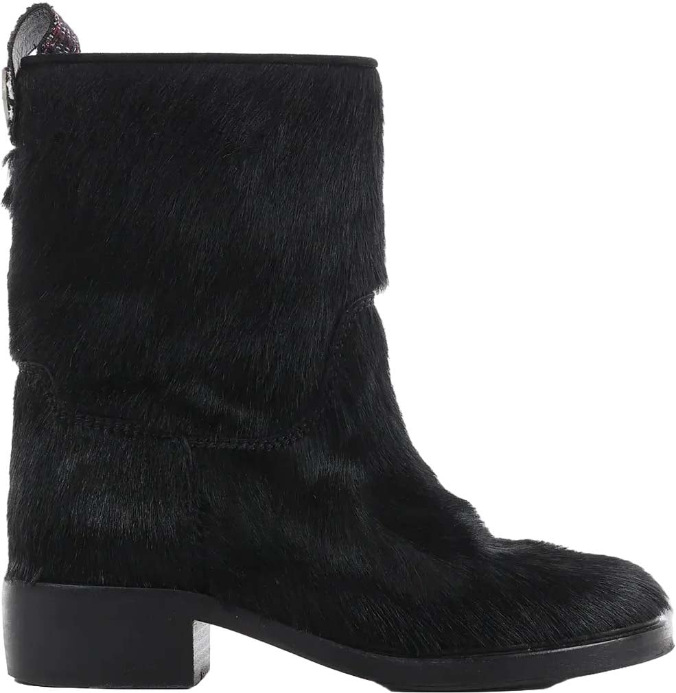 Chanel Chanel Coco Mark Cowhide Ankle Boots in Black G30120, Size 39C EU Zwart