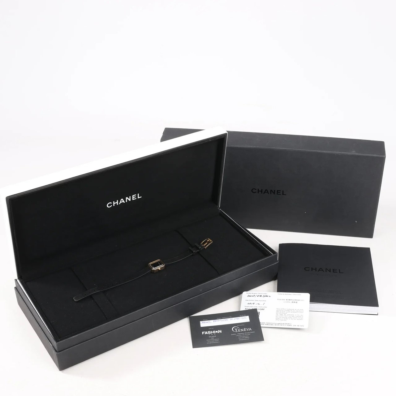 Chanel Premiere H6125 TI 750(YG) Rubber AT Black Dial Watch Zwart
