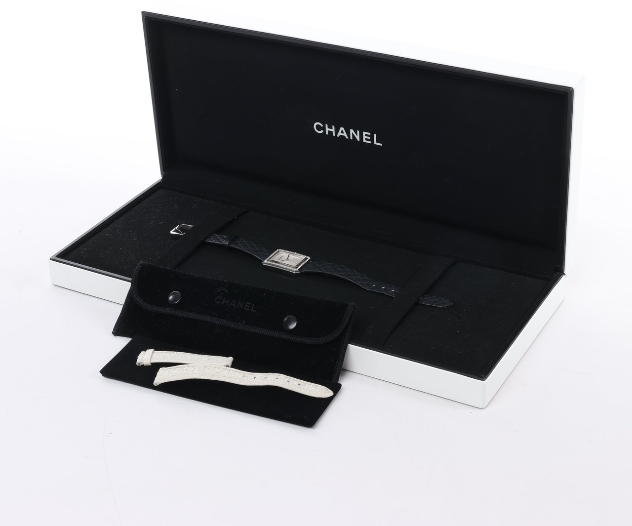 Chanel Boyfriend H6955 KTF95332 SS & Leather QZ Silver-Face Watch Zilver