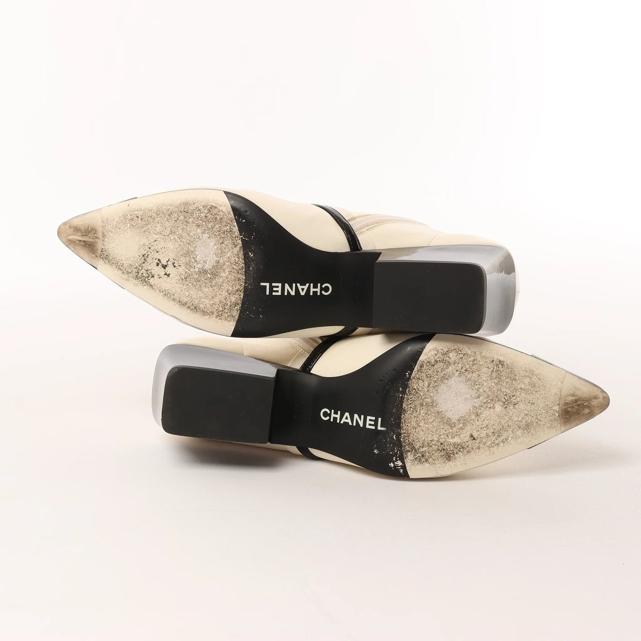Chanel Chanel Coco Mark Leather & Patent Ankle Boots in Ivory x Black G38847, Size 37C EU Divers