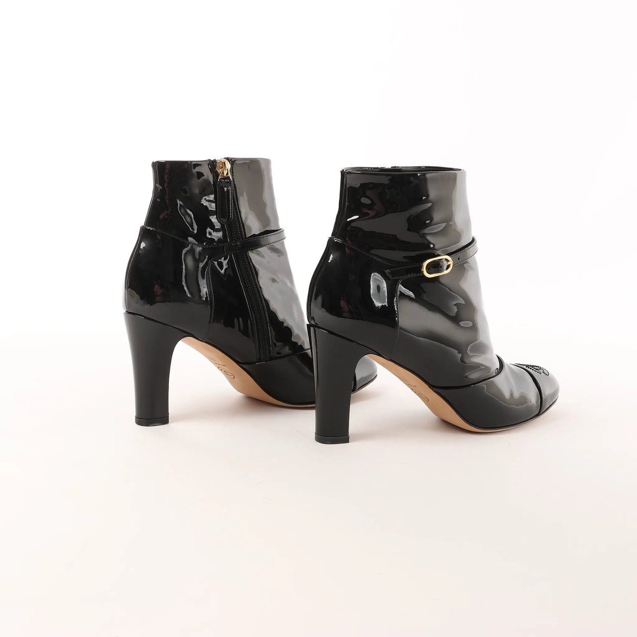 Chanel Chanel Coco Mark Patent Leather Ankle Boots in Black G31562, Size 37 C EU Zwart
