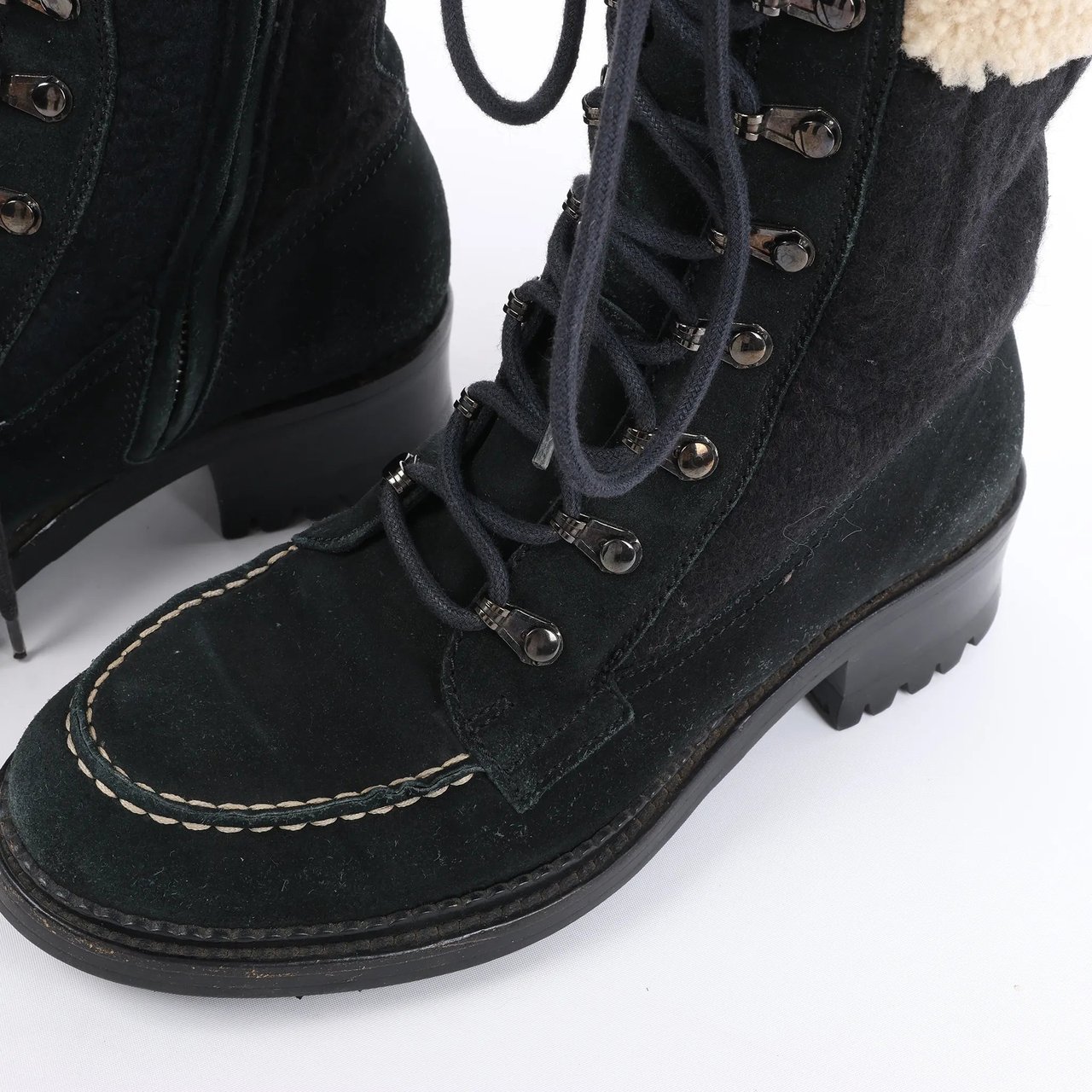 Chanel Chanel Sports Suede Leather Shearling Boots in Black G26245, Size 35.5 EU Zwart