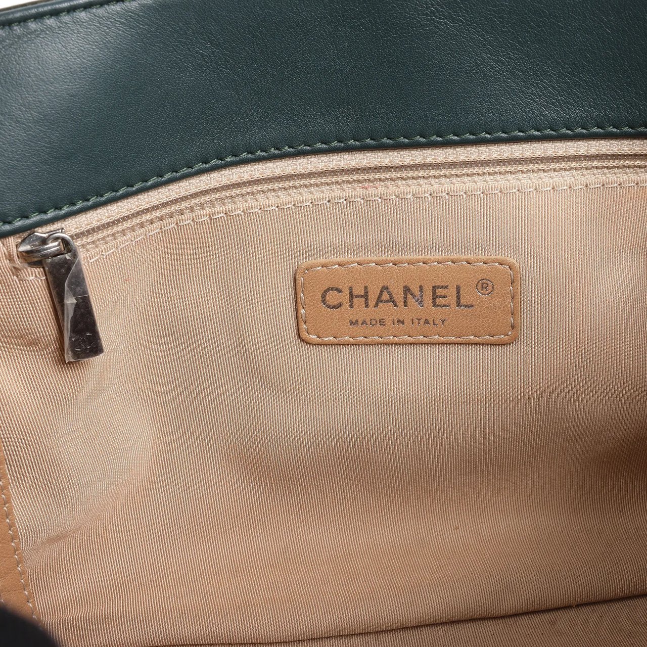 Chanel Reissue Accordion Quilted Leather Mix Shoulder Bag in Green Groen