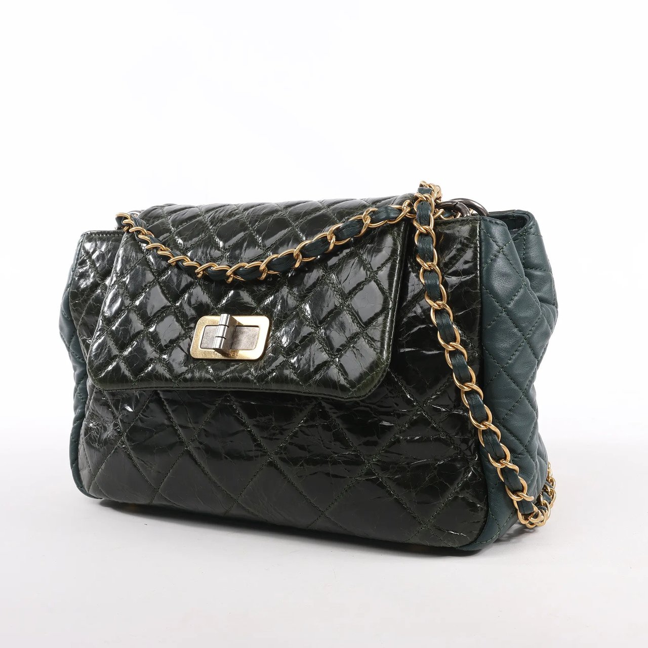 Chanel Reissue Accordion Quilted Leather Mix Shoulder Bag in Green Groen