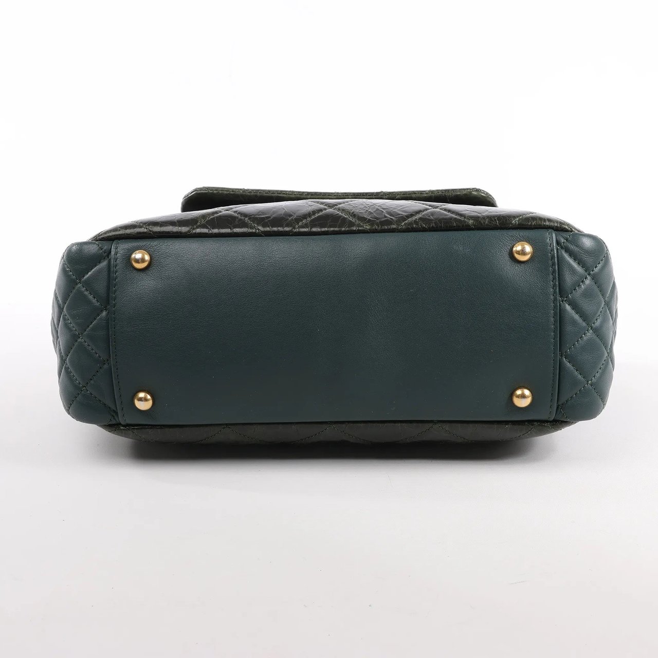 Chanel Reissue Accordion Quilted Leather Mix Shoulder Bag in Green Groen