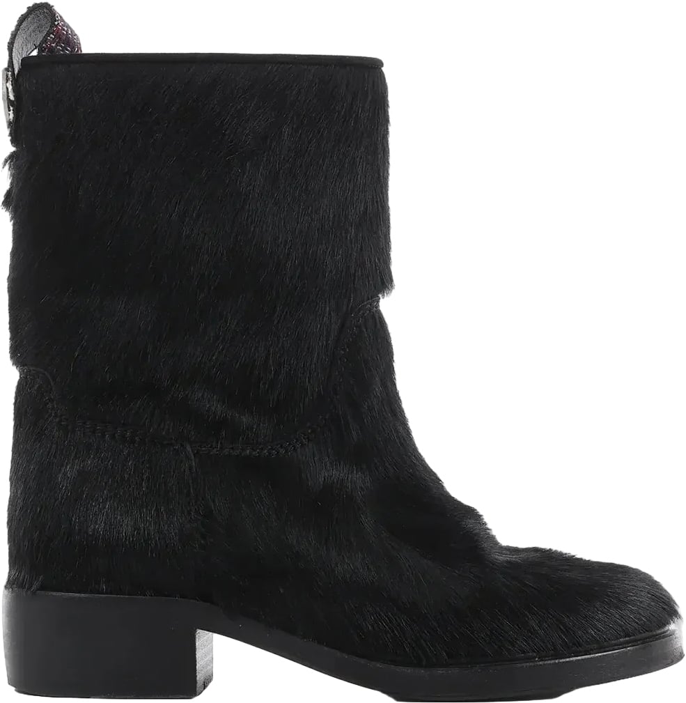 Chanel Coco Mark Cowhide Ankle Boots in Black G30120, Size 39C EU Zwart