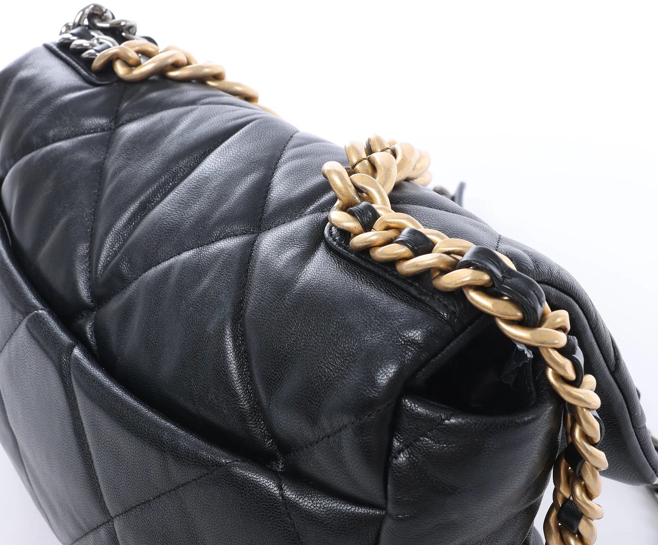 Chanel Chanel 19 Large Leather Chain Shoulder Bag in Black 30157954 Zwart
