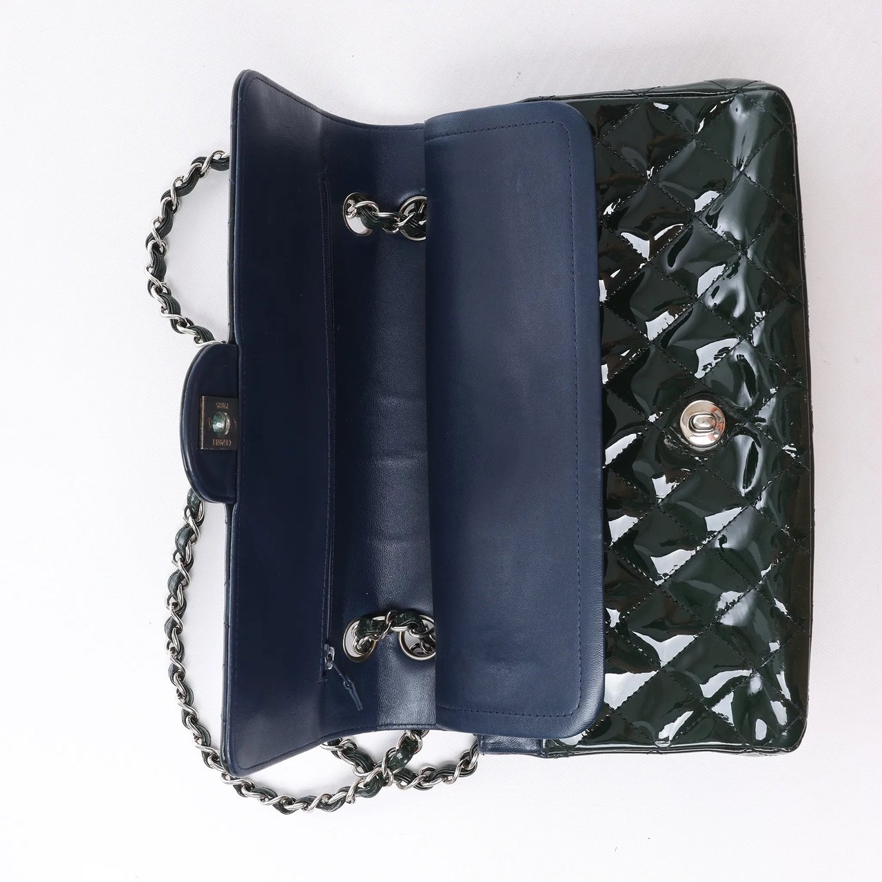 Chanel Classic Matelasse 25 Patent Leather Double Flap Double Chain Shoulder Bag in Green A01112 Divers