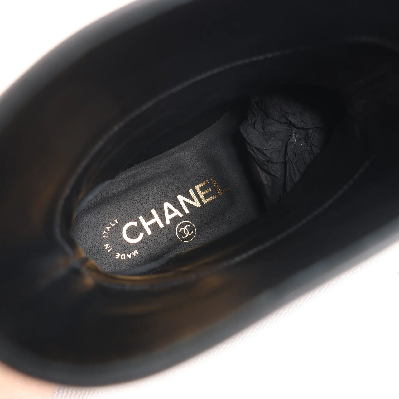 Chanel Coco Mark Camelia 17A Leather Ankle Boots in Black G32929, Size 36 EU Zwart
