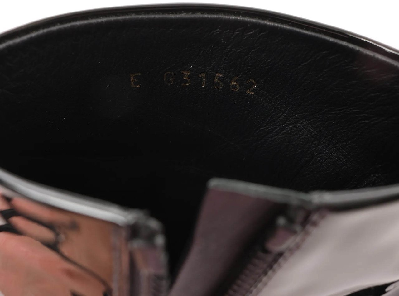 Chanel Coco Mark Patent Leather Ankle Boots in Black G31562, Size 37 C EU Zwart