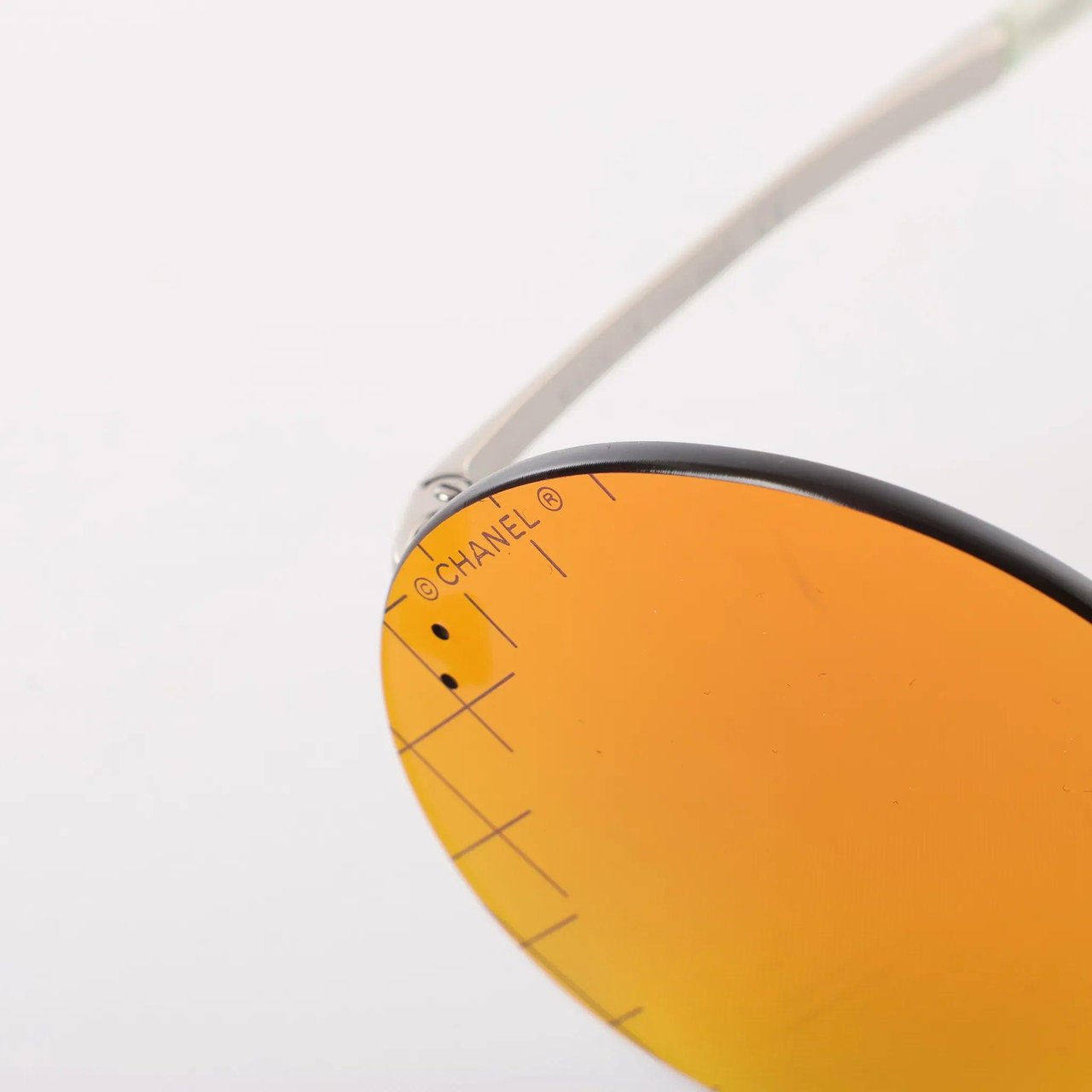 Chanel Mirrored Sunglasses in Red CH4216 Divers