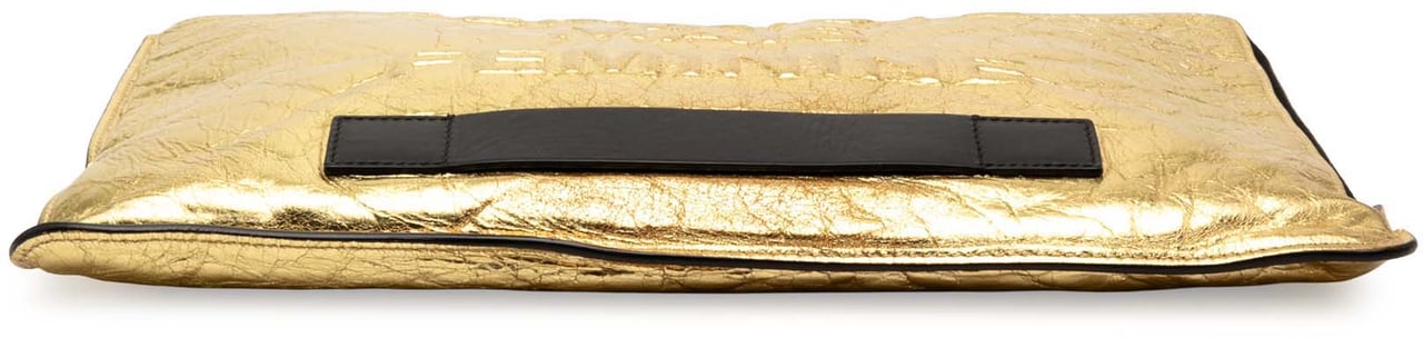 Chanel Metallic Crinkled Calfskin Feministe Mais Feminine Pouch Goud