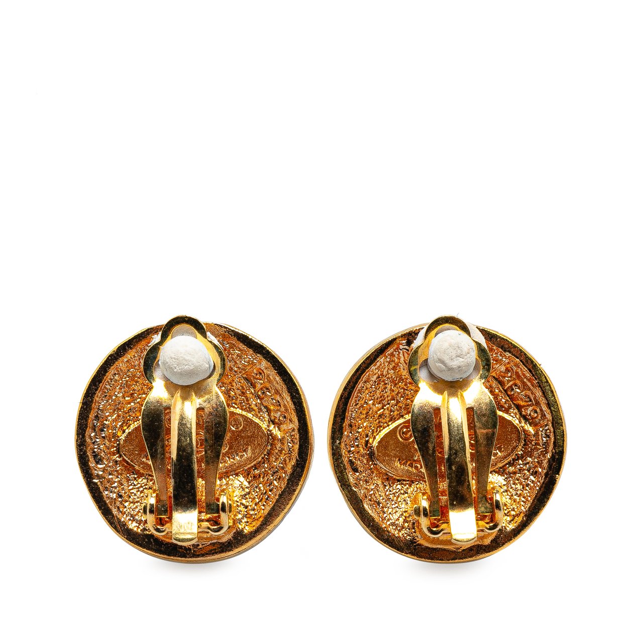 Chanel Gold Plated Logo Clip On Earrings Goud