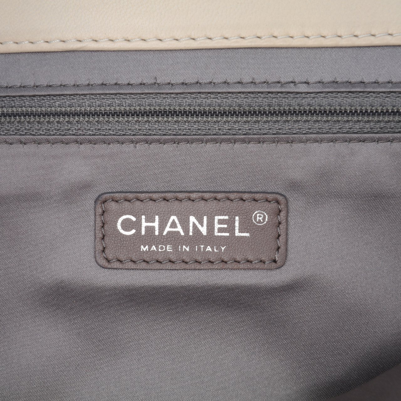 Chanel Jumbo Quilted Lambskin Coco Rain Flap Bruin