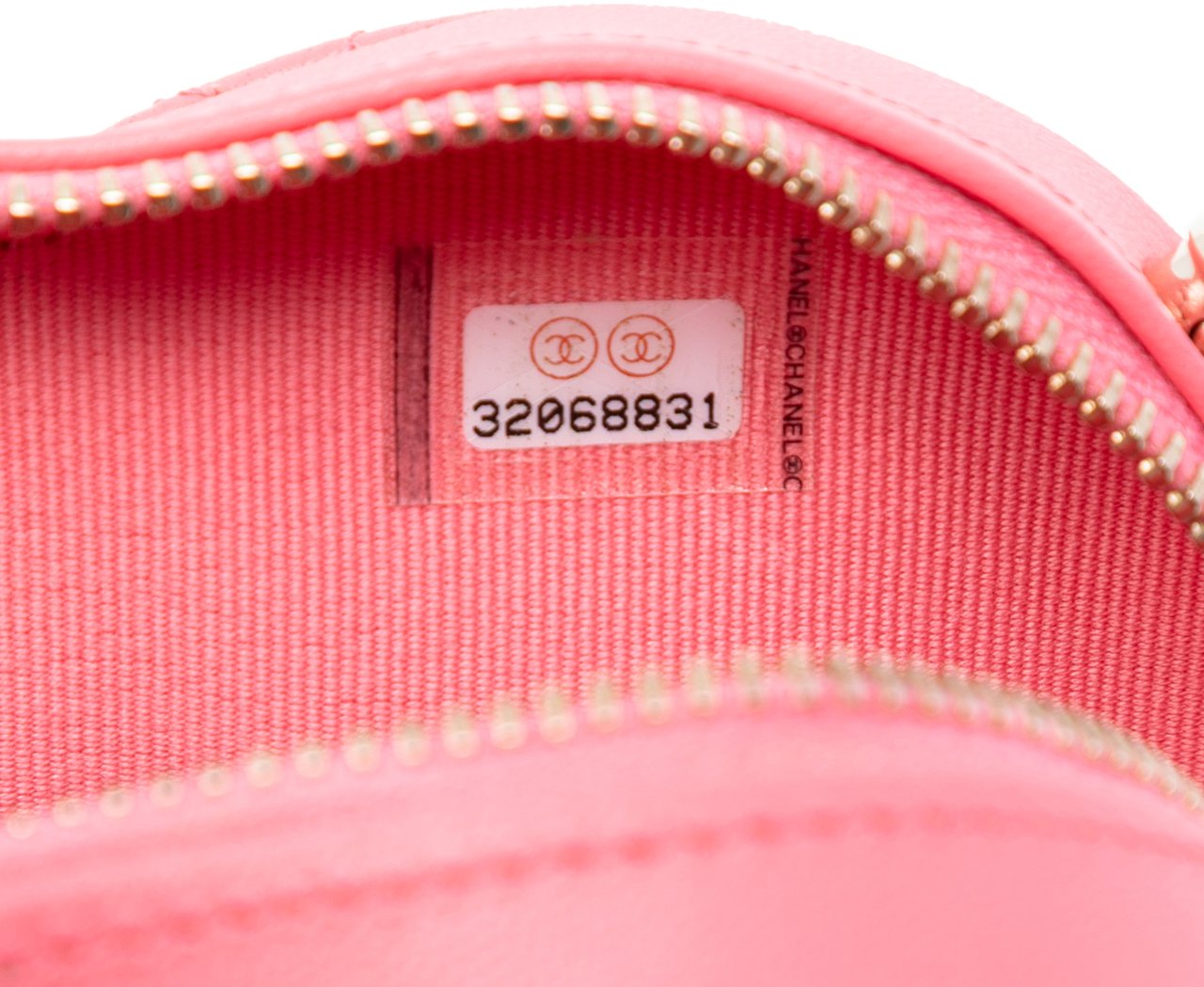 Chanel Mini Lambskin CC in Love Heart Crossbody Roze