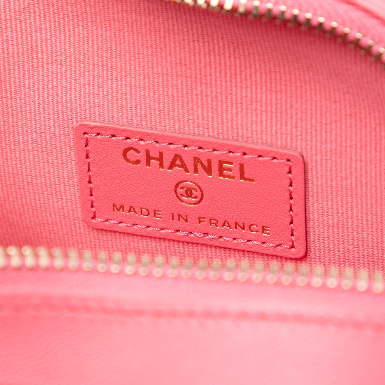 Chanel Mini Lambskin CC in Love Heart Crossbody Roze